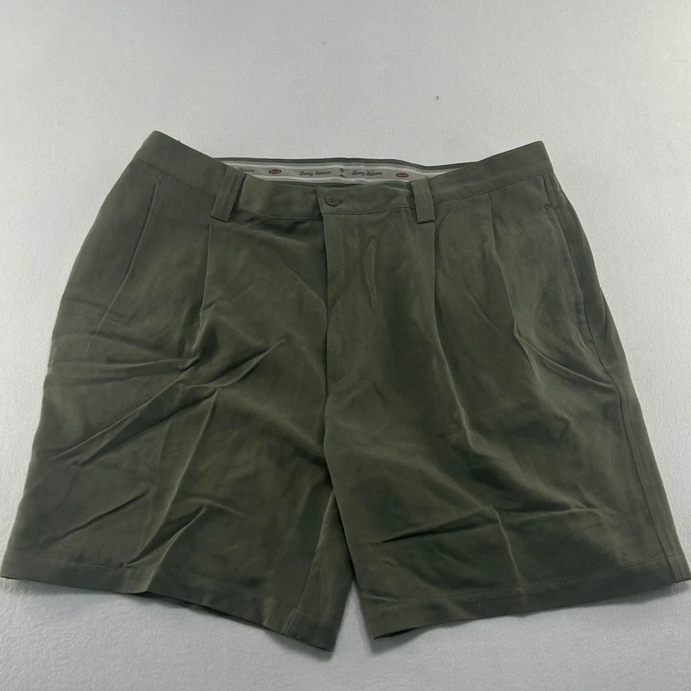 Tommy Bahama Relax Mens 40 Silk Pleated Shorts Olive Green 100% Silk Casual